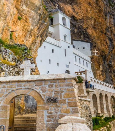 Foto de Excursión privada al Gran Monasterio de Montenegro: Cetinje, Ostrog y Morača